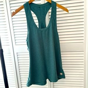 Vuori Lux Performance Tank